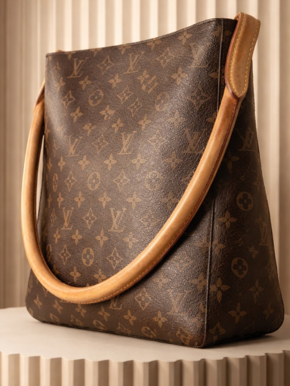 Authentic LOUIS VUITTON Looping Large Shoulder Bag Monogram Canvas